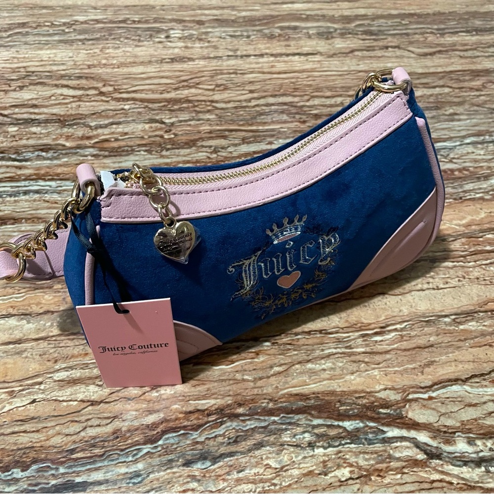Juicy Couture - Picture 10 of 11